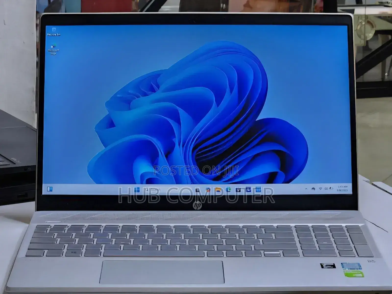 New Laptop HP Pavilion 15 8GB Intel Core I5 SSD 1T