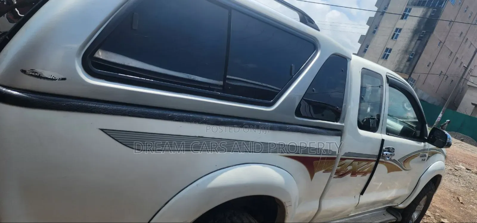 Toyota Hilux 2.5 D-4D 4X4 SRX 2009 White