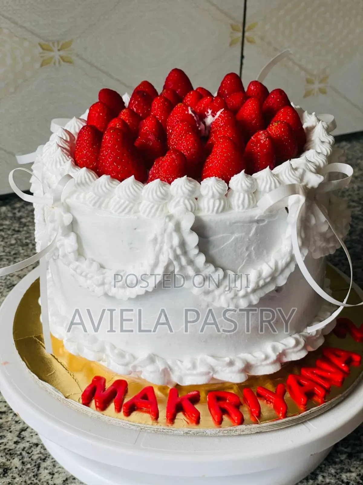 Custom Cake/Birthday /Baby Shower/Graduation Cake