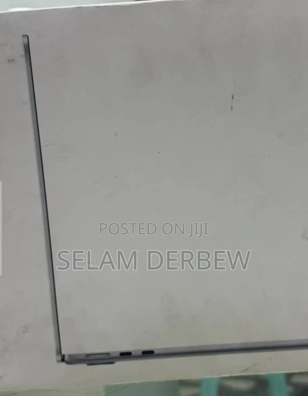 New Laptop Apple MacBook Air 2024 M3 13-Inch 16GB Apple M4 SSD 256GB