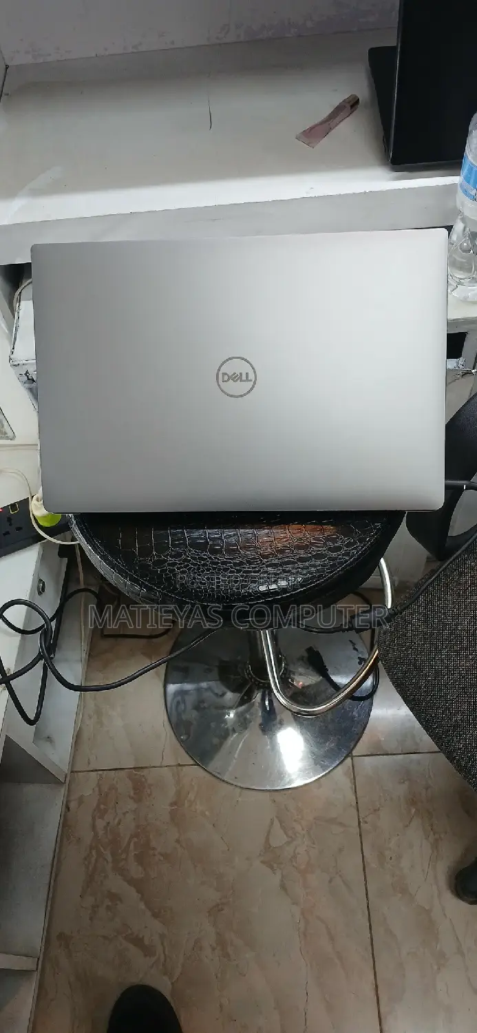 New Laptop Dell Precision 15 5540 16GB Intel Core i7 SSD 512GB