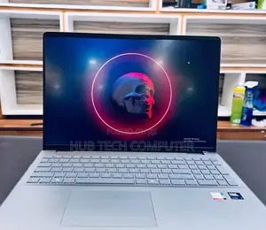 Photo - New Laptop Dell Inspiron 16 5620 16GB Intel Core Ultra 7 SSD 1T