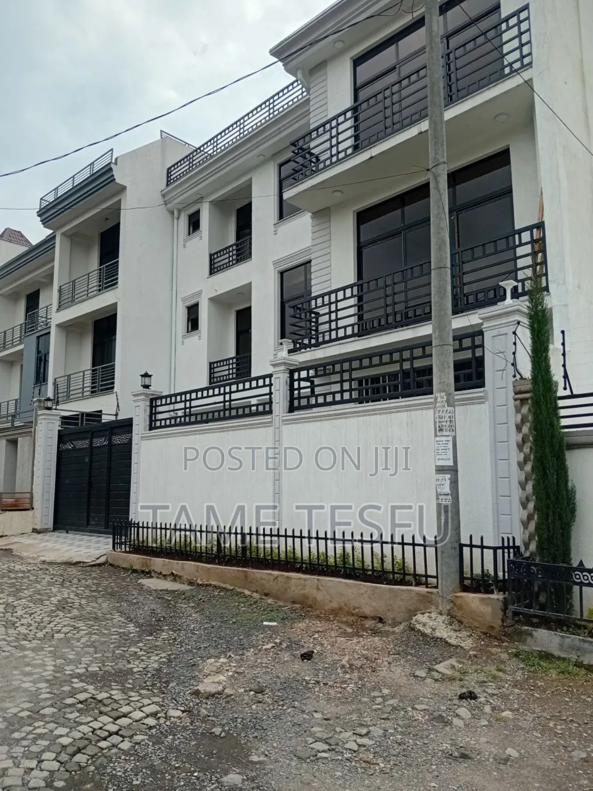 Furnished 8bdrm House in ወሰን, Yeka for sale