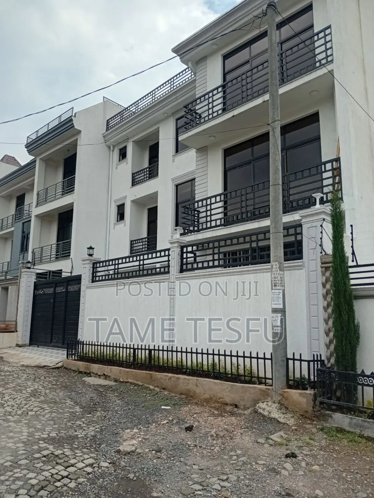 Furnished 8bdrm House in ወሰን, Yeka for sale