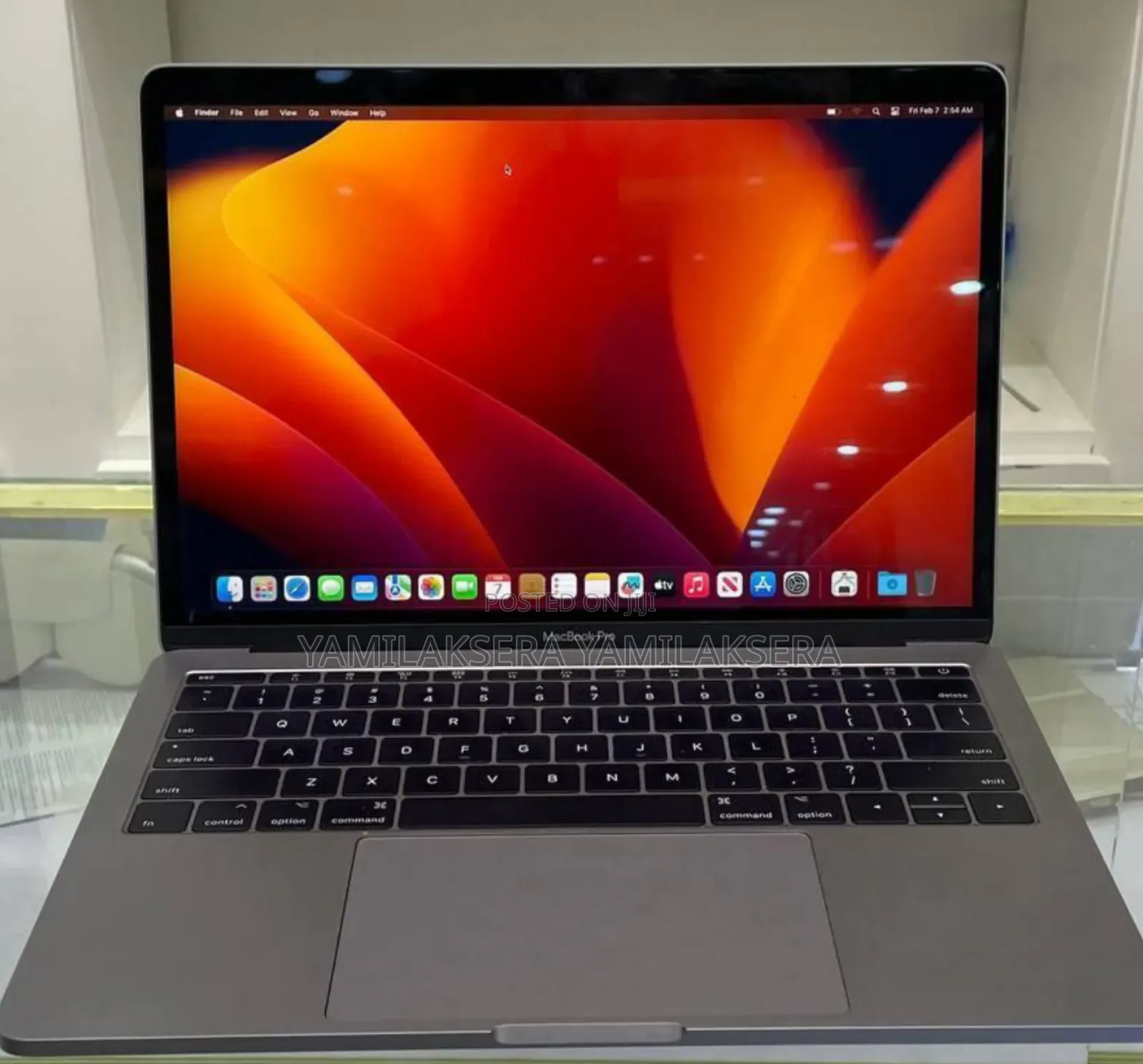 New Laptop Apple MacBook Pro 2017 16GB Intel Core I7 SSD 512GB