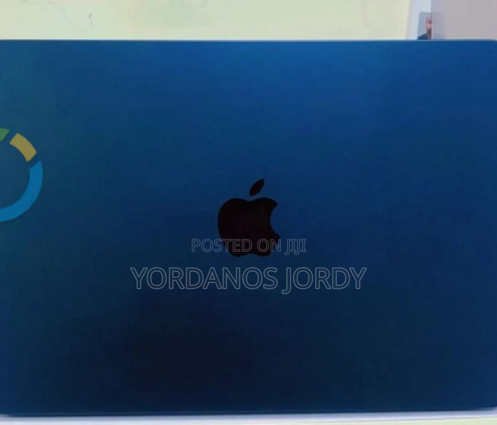 New Laptop Apple MacBook Air 2022 M2 8GB Apple M2 SSD 256GB