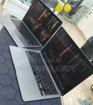 New Laptop Apple MacBook Air 16GB Apple M1 SSD 256GB