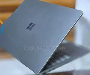 New Laptop Microsoft Surface 8GB Intel Core I5 SSD 256GB