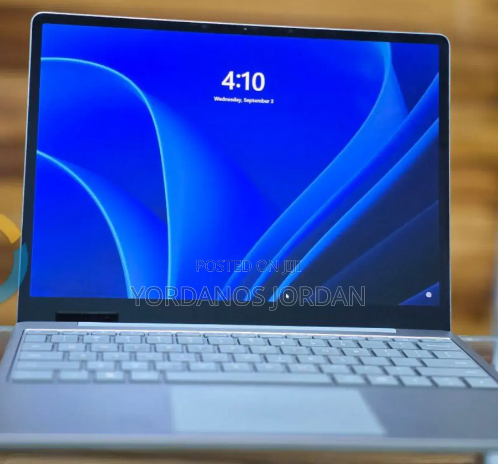 New Laptop Microsoft Surface 8GB Intel Core I5 SSD 256GB