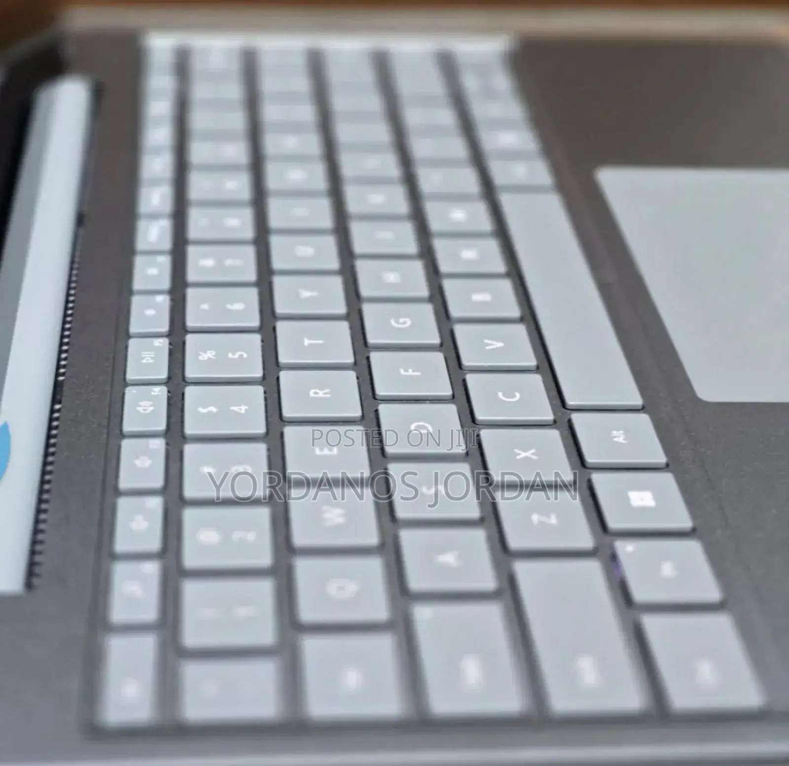 New Laptop Microsoft Surface 8GB Intel Core I5 SSD 256GB