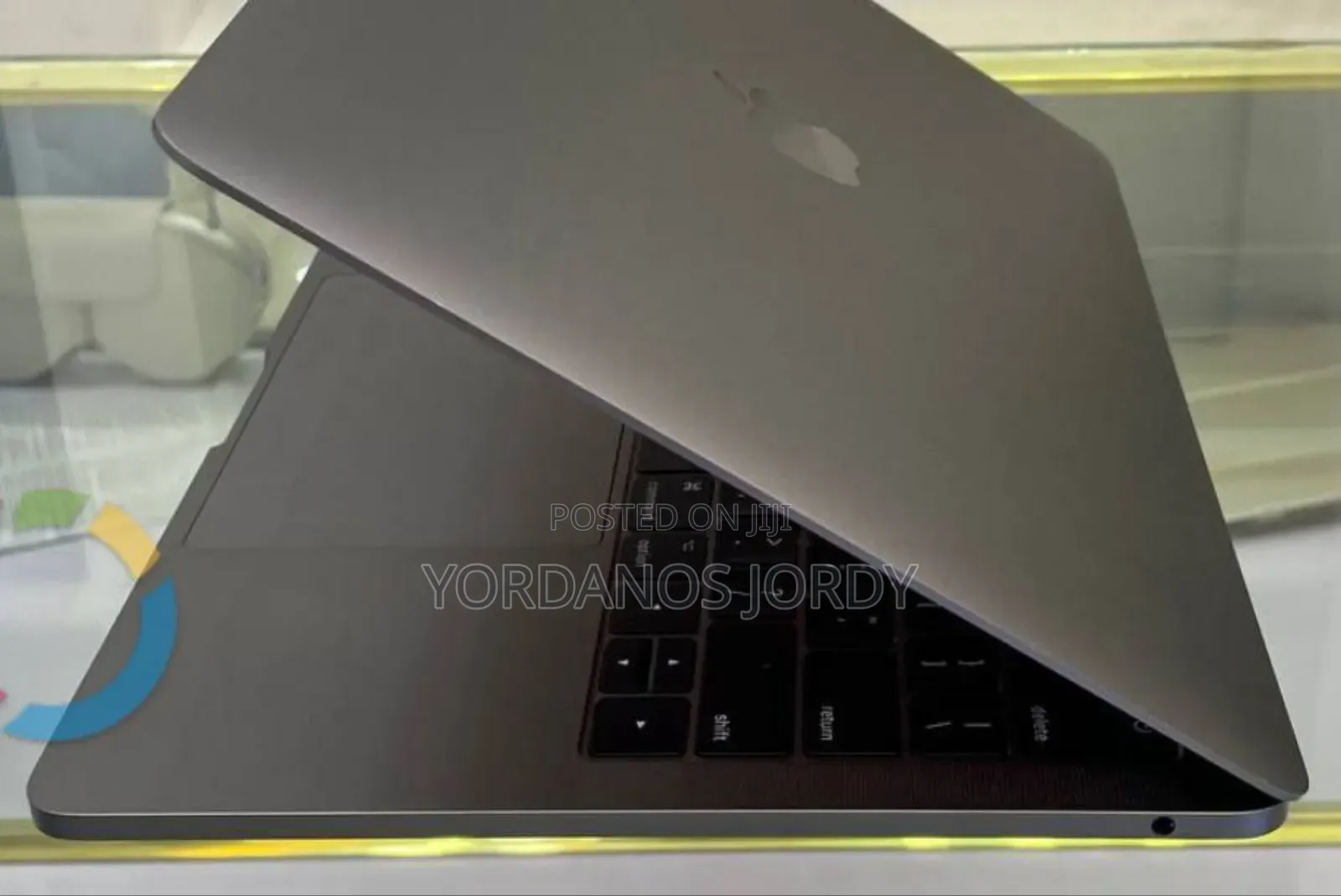 New Laptop Apple MacBook Pro 2017 16GB Intel Core I5 SSD 512GB