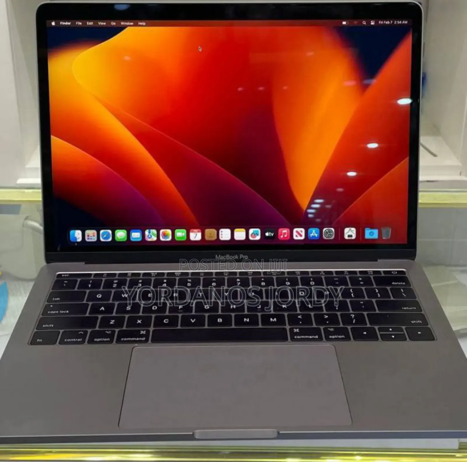 New Laptop Apple MacBook Pro 2017 16GB Intel Core I5 SSD 512GB