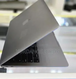 New Laptop Apple MacBook Air 2019 16GB Intel Core I5 SSD 512GB