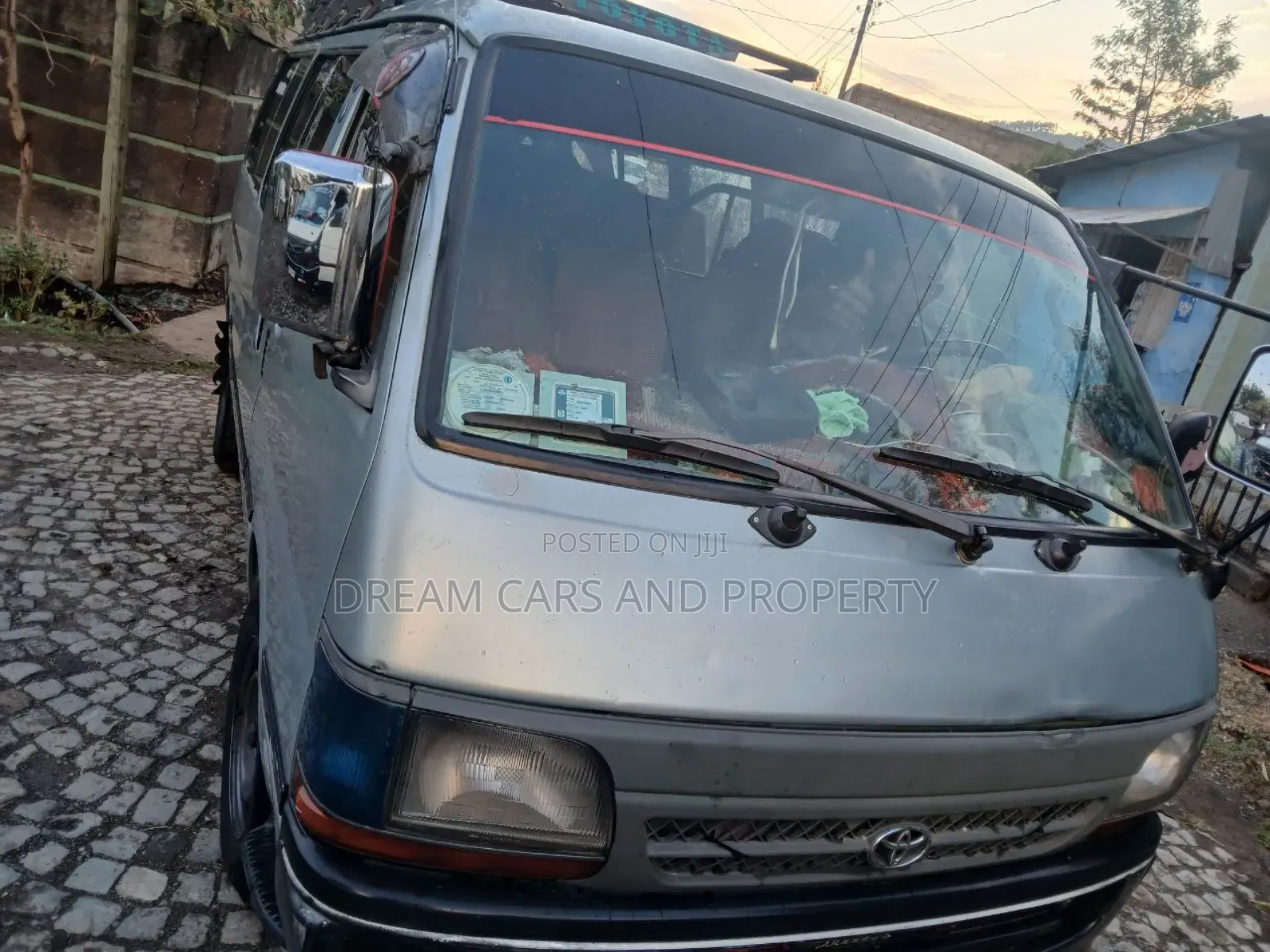 Toyota HiAce 2003 Silver