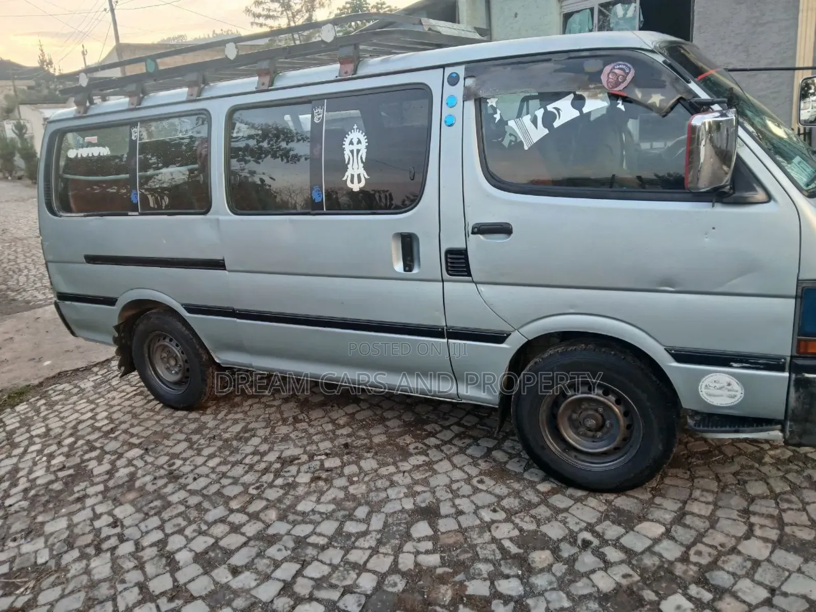 Toyota HiAce 2003 Silver