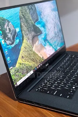 Photo - New Laptop Dell XPS 15 16GB Intel Core I7 SSD 512GB