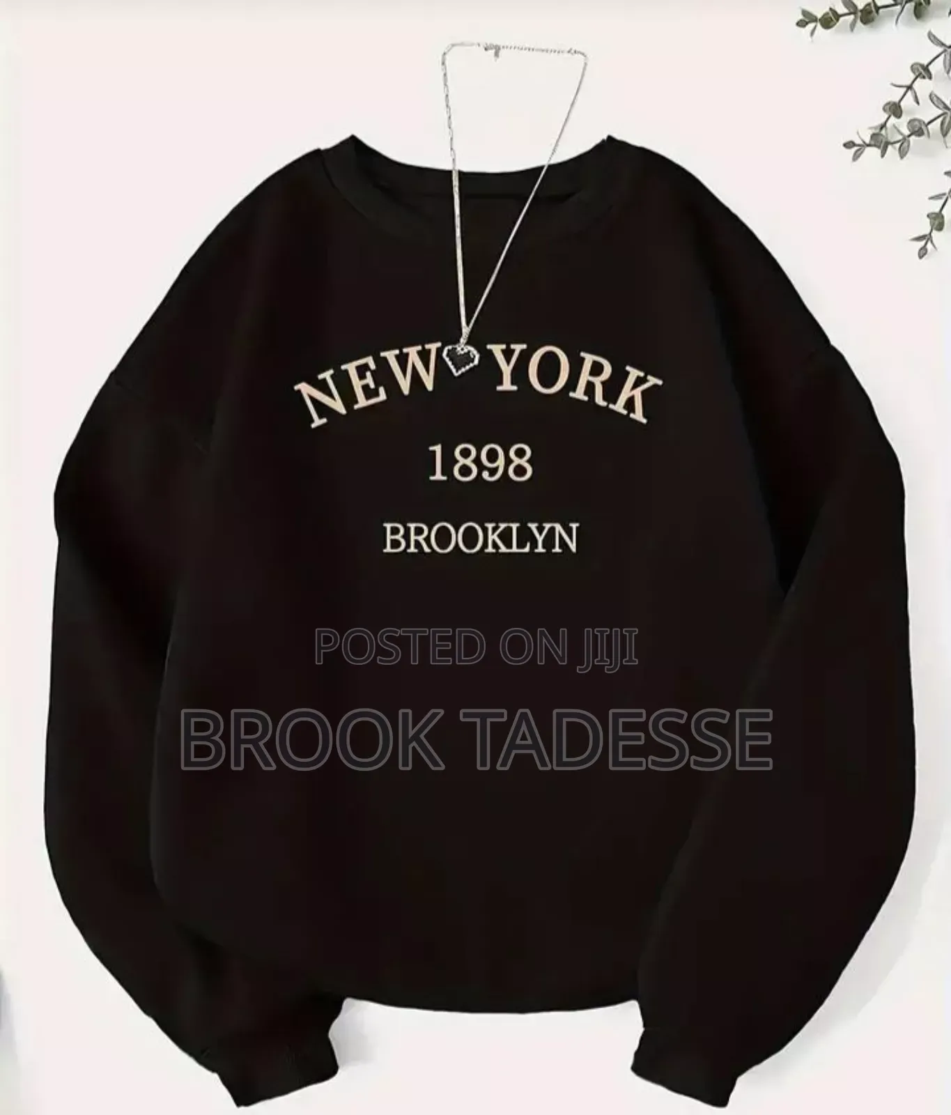  Premium Unisex Sweatshirt – Cozy Stylish