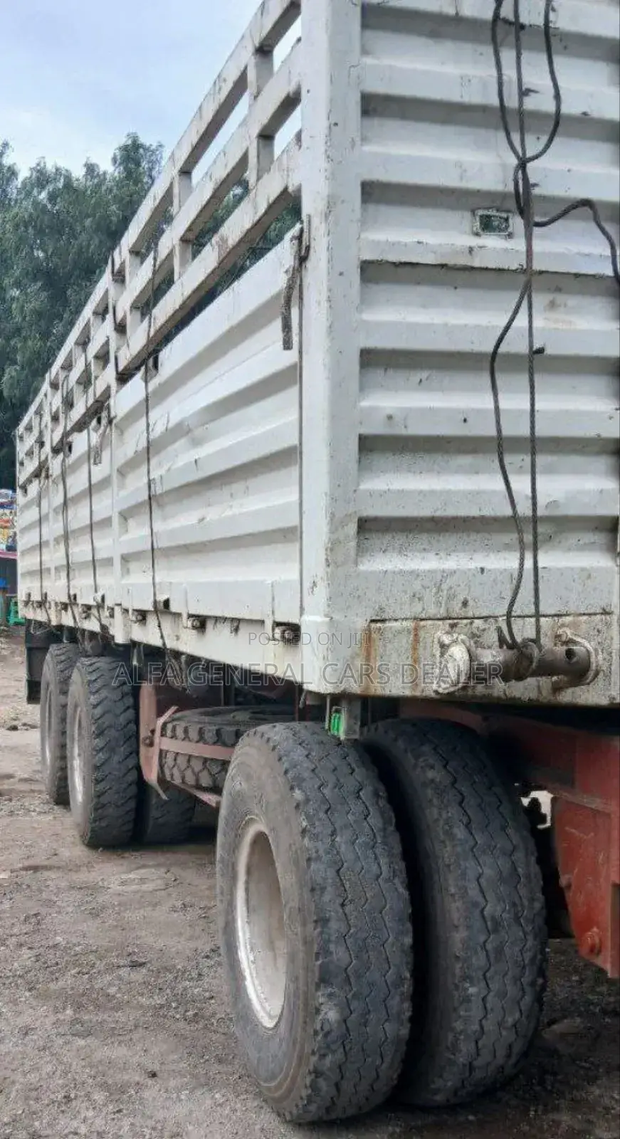 2012 Iveco ኦባማ ከነተሳቢው 4.8 ሾልቶ ብቻ