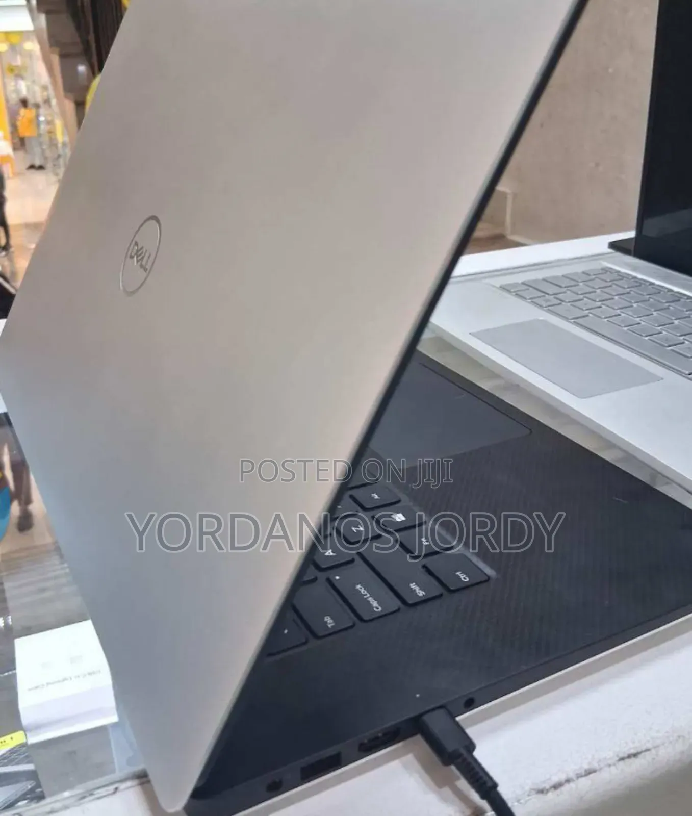 New Laptop Dell Precision 15 3520 16GB Intel Core I7 SSD 512GB