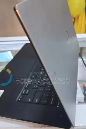 New Laptop Dell Precision 15 3520 16GB Intel Core I7 SSD 512GB