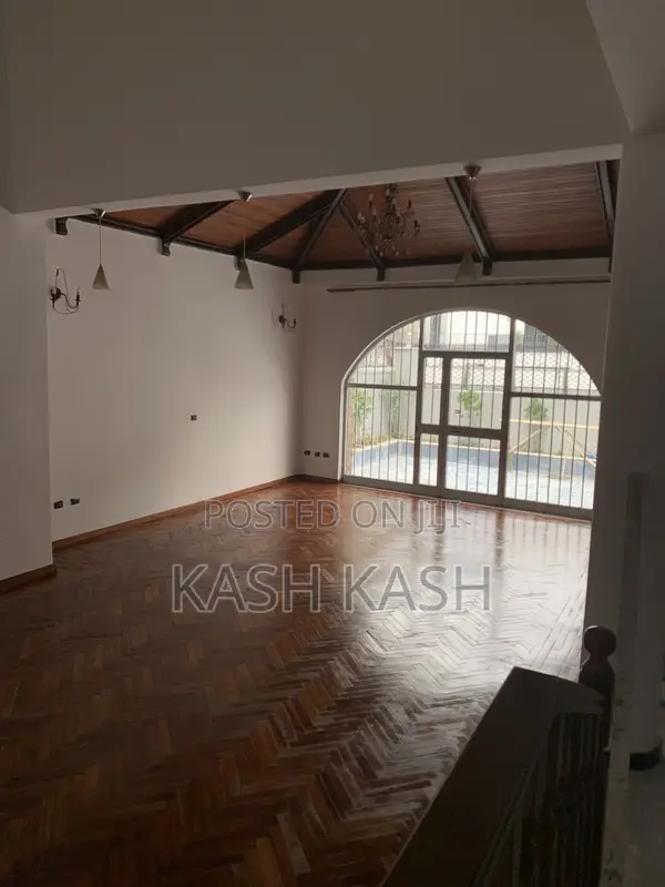 5bdrm House in 5-Bedroom House For, Lideta for rent