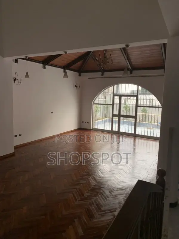 5bdrm House in 5-Bedroom House For, Lideta for rent