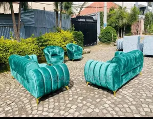 Photo - Grren Sofa 52