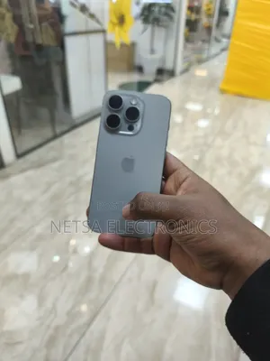 Photo - Apple iPhone 15 Pro 256 GB Gray