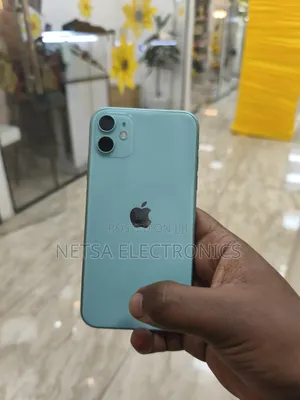 Photo - Apple iPhone 11 128 GB Green