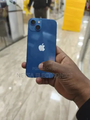 Photo - Apple iPhone 13 128 GB Blue