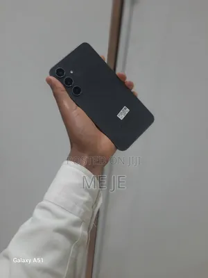 Photo - New Samsung Galaxy S24 FE 256 GB