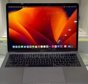 Photo - New Laptop Apple MacBook Pro 2017 16GB Intel Core I5 SSD 512GB