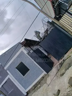 አስቸኩአዪ የሚሸጥ 75 ካሬ
ወሰን ከዋና አስፓልት ግልባጭ
ሳሎን 1
መኝታ 2
መታጠቢያ 1
ሰርቪስ 2