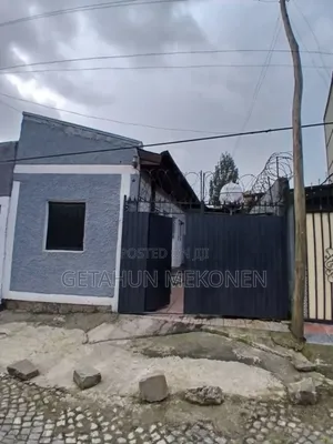 አስቸኩአዪ የሚሸጥ 75 ካሬ
ወሰን ከዋና አስፓልት ግልባጭ
ሳሎን 1
መኝታ 2
መታጠቢያ 1
ሰርቪስ 2