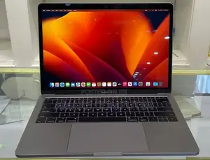 Photo - New Laptop Apple MacBook Pro 2017 16GB Intel Core I7 SSD 512GB