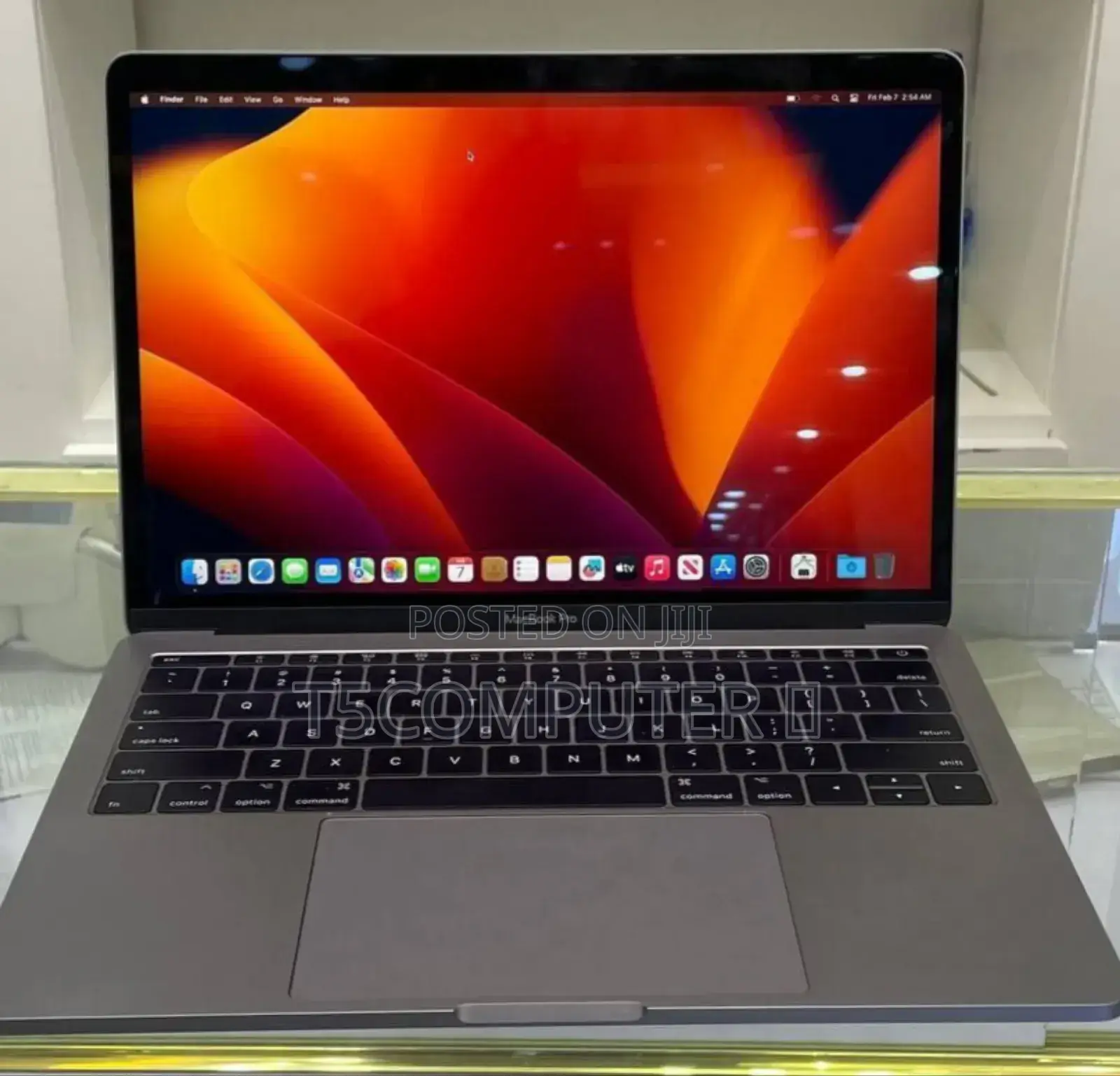 New Laptop Apple MacBook Pro 2017 16GB Intel Core I5 SSD 512GB