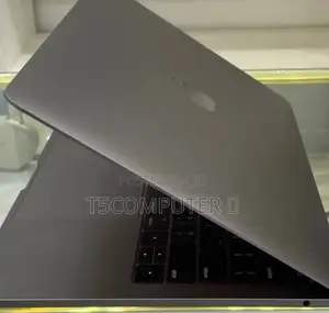 New Laptop Apple MacBook Pro 2017 16GB Intel Core I5 SSD 512GB