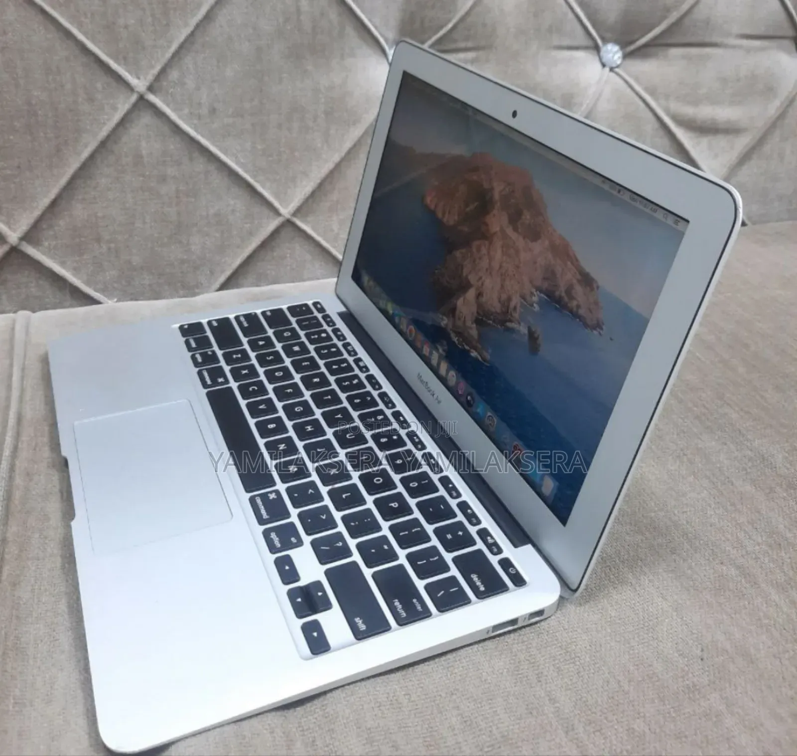 New Laptop Apple MacBook 2013 4GB Intel Core I5 SSD 128GB