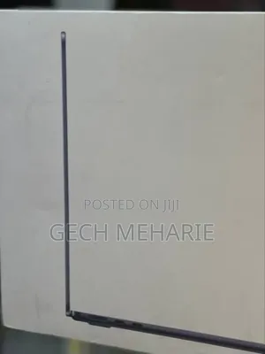 New Laptop Apple MacBook Air 2025 M4 13-Inch 16GB Apple M4 SSD 256GB