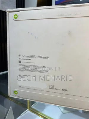 New Laptop Apple MacBook Air 2025 M4 13-Inch 16GB Apple M4 SSD 256GB