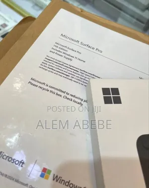 New Microsoft Surface Pro 16GB Qualcomm Snapdragon X Plus SSD 512GB