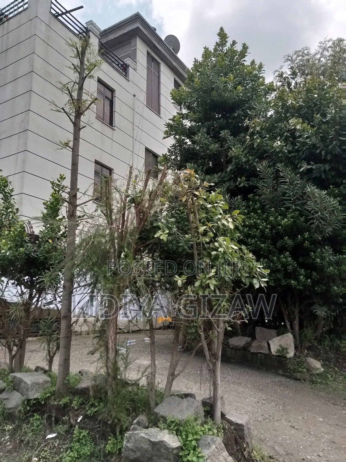 Furnished 5bdrm House in Akaky Kaliti for sale