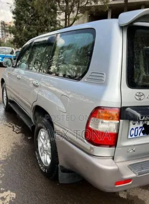 Toyota Land Cruiser 2007 Silver