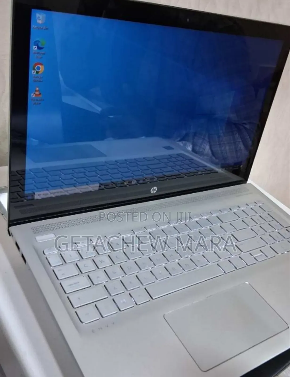 New Laptop HP Envy X360 8GB Intel Core I5 SSD 1T