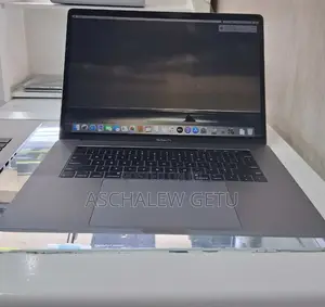 Photo - New Laptop Apple MacBook Pro 2019 32GB Intel Core I9 SSD 512GB