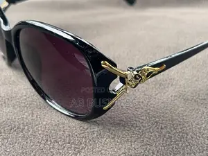 Photo - Oversized Sunglasses for Women