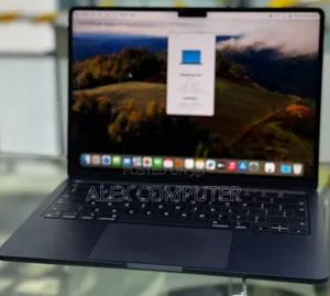 Photo - New Laptop Apple MacBook Air 2022 M2 8GB Apple M2 SSD 256GB