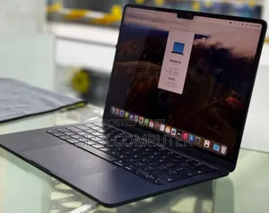 New Laptop Apple MacBook Air 2022 M2 8GB Apple M2 SSD 256GB