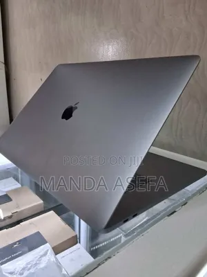 New Laptop Apple MacBook Pro 2019 32GB Intel Core I9 SSD 512GB