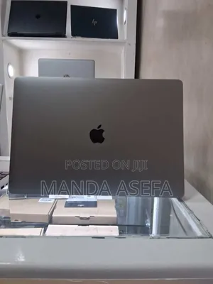 New Laptop Apple MacBook Pro 2019 32GB Intel Core I9 SSD 512GB